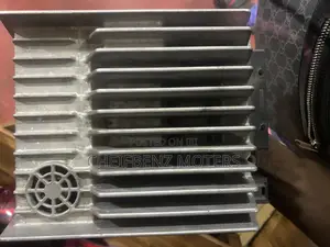Mercedes Benz W204 C300 C350 C63 Audio Sound Amplifier
