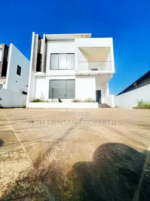 4bdrm House in Skm, Ashaley Botwe for sale