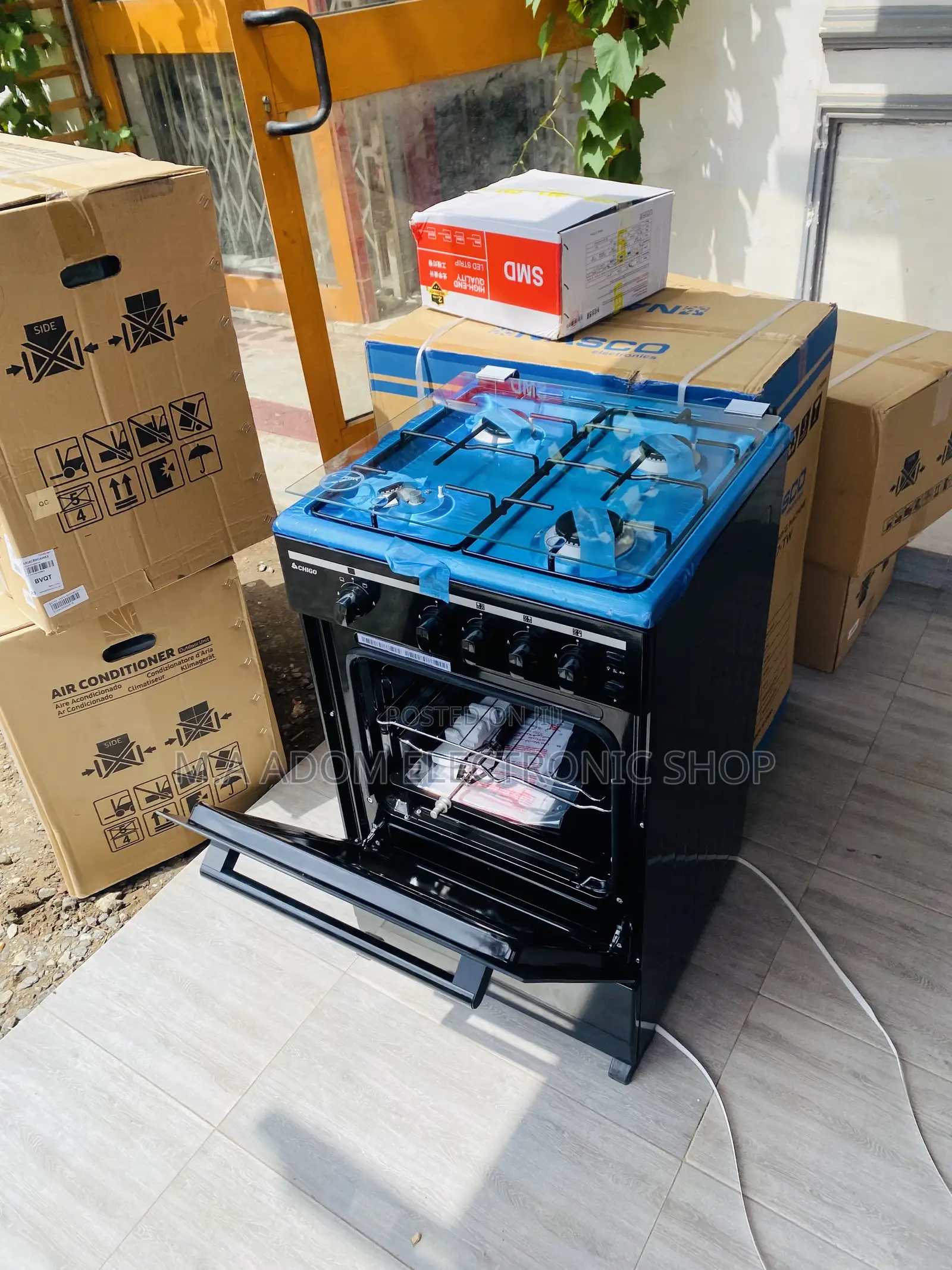 Budget-Friendly Chigo 50x50 4 Gas Burner With Oven(Black).