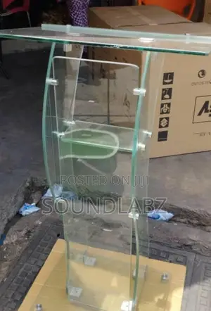 Pulpit Curved (Glass)
