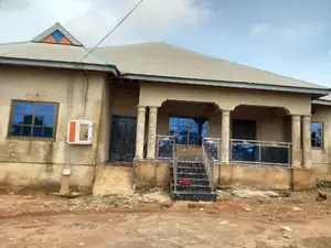 5bdrm House in Abuakwa Manhyia, Kumasi Metropolitan for sale