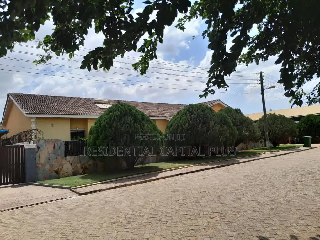 Furnished 4bdrm House in Emefs Hill View, Tema Metropolitan for sale