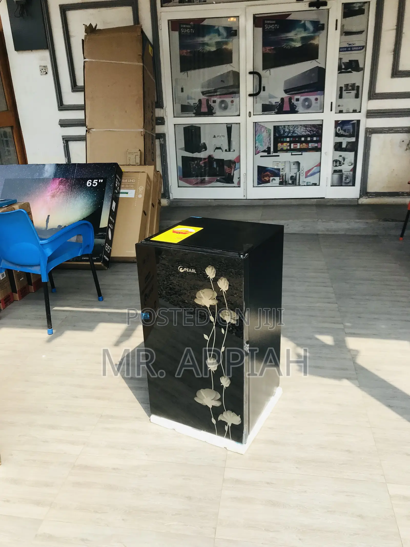 Latest and Affordable Pearl1 Door Table Top Electric Fridge