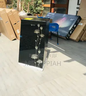 Elegant Pearl Single Door Electric Table Top Fridge.