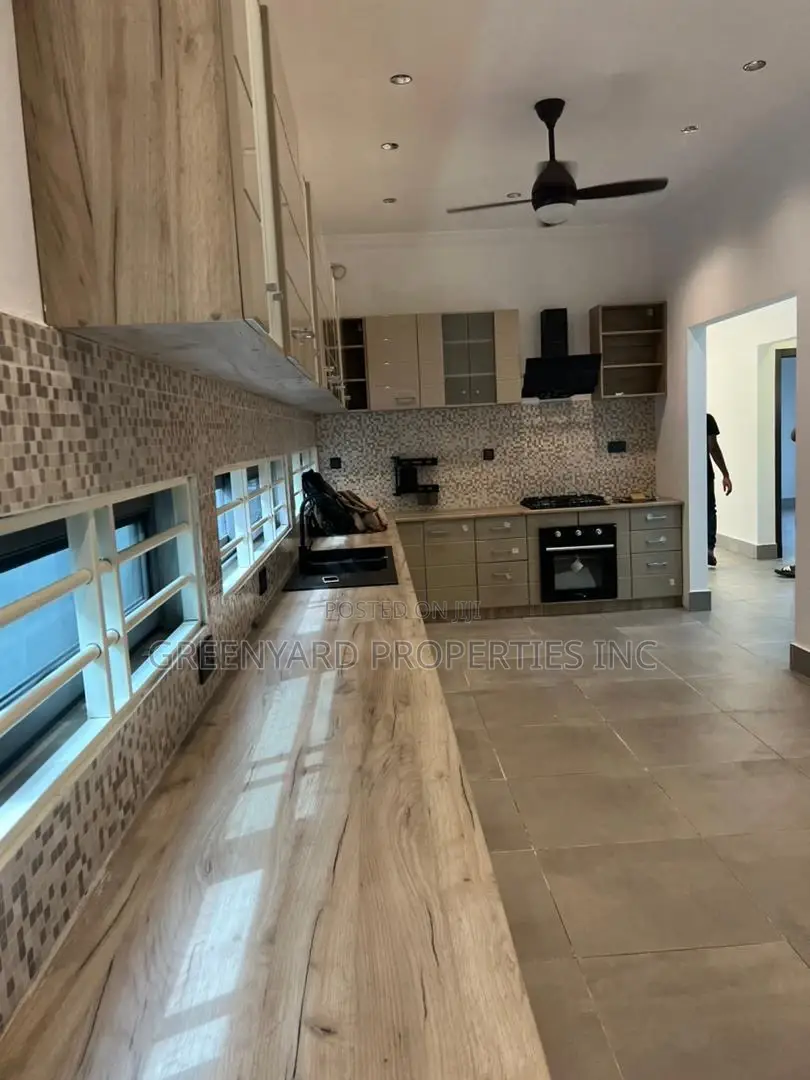 3bdrm House in Lakeside for sale