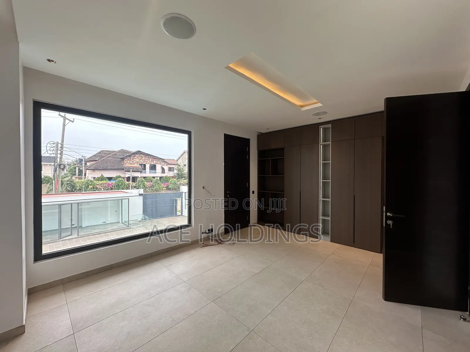 5bdrm Mansion in Trasacco, East Legon for sale