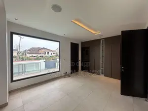 5bdrm Mansion in Trasacco, East Legon for sale
