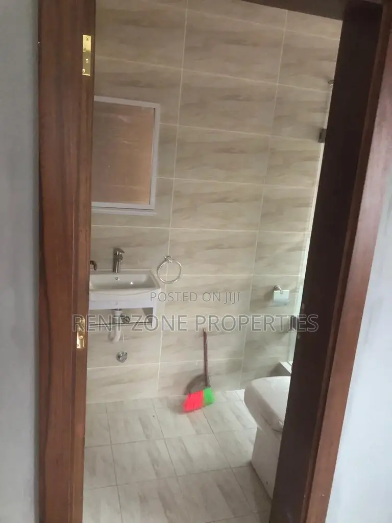 4bdrm Duplex in Rent Zone Properties, Tesano for rent