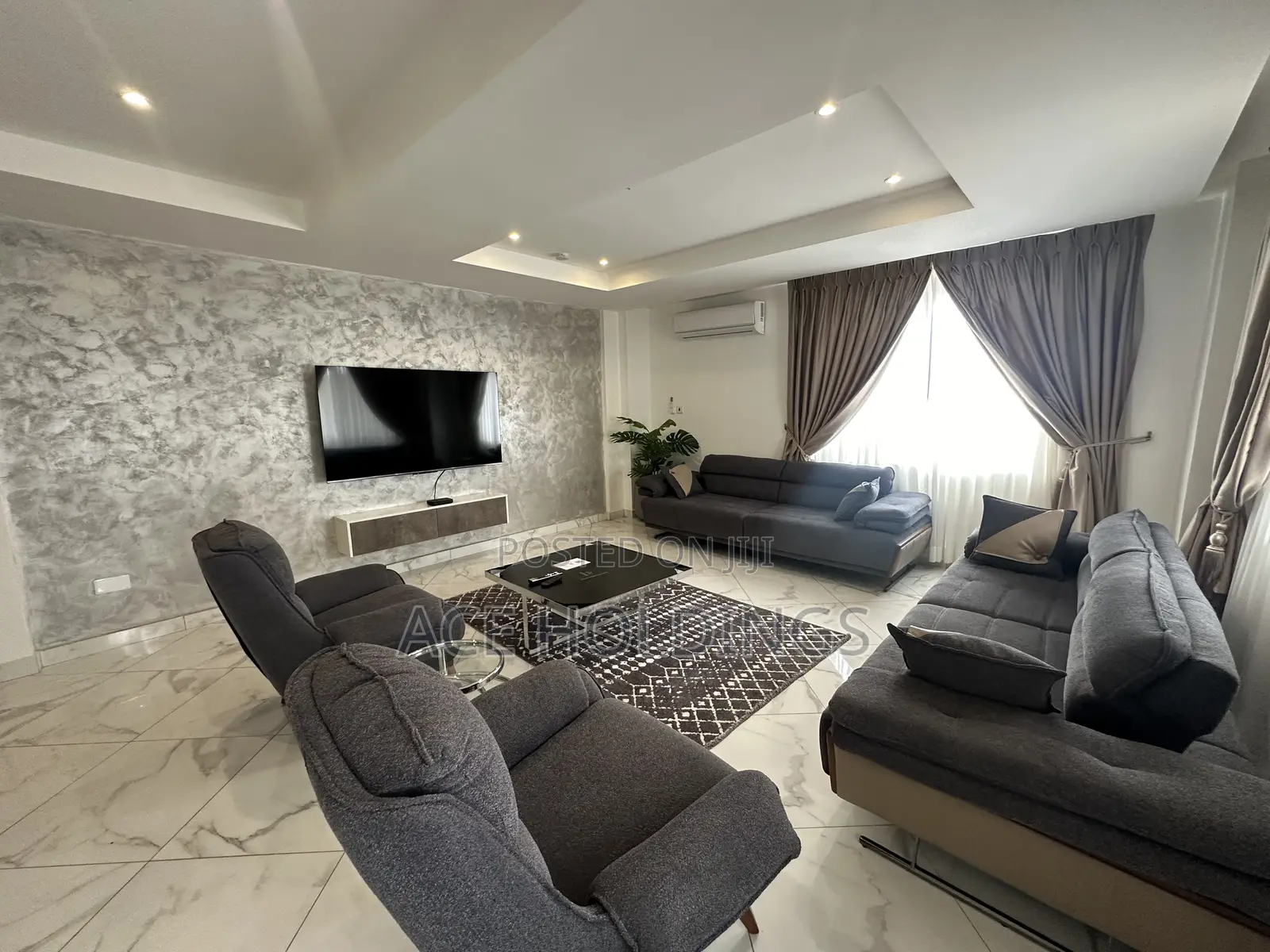 Furnished 4bdrm Townhouse / Terrace in Adjiringanor, East Legon