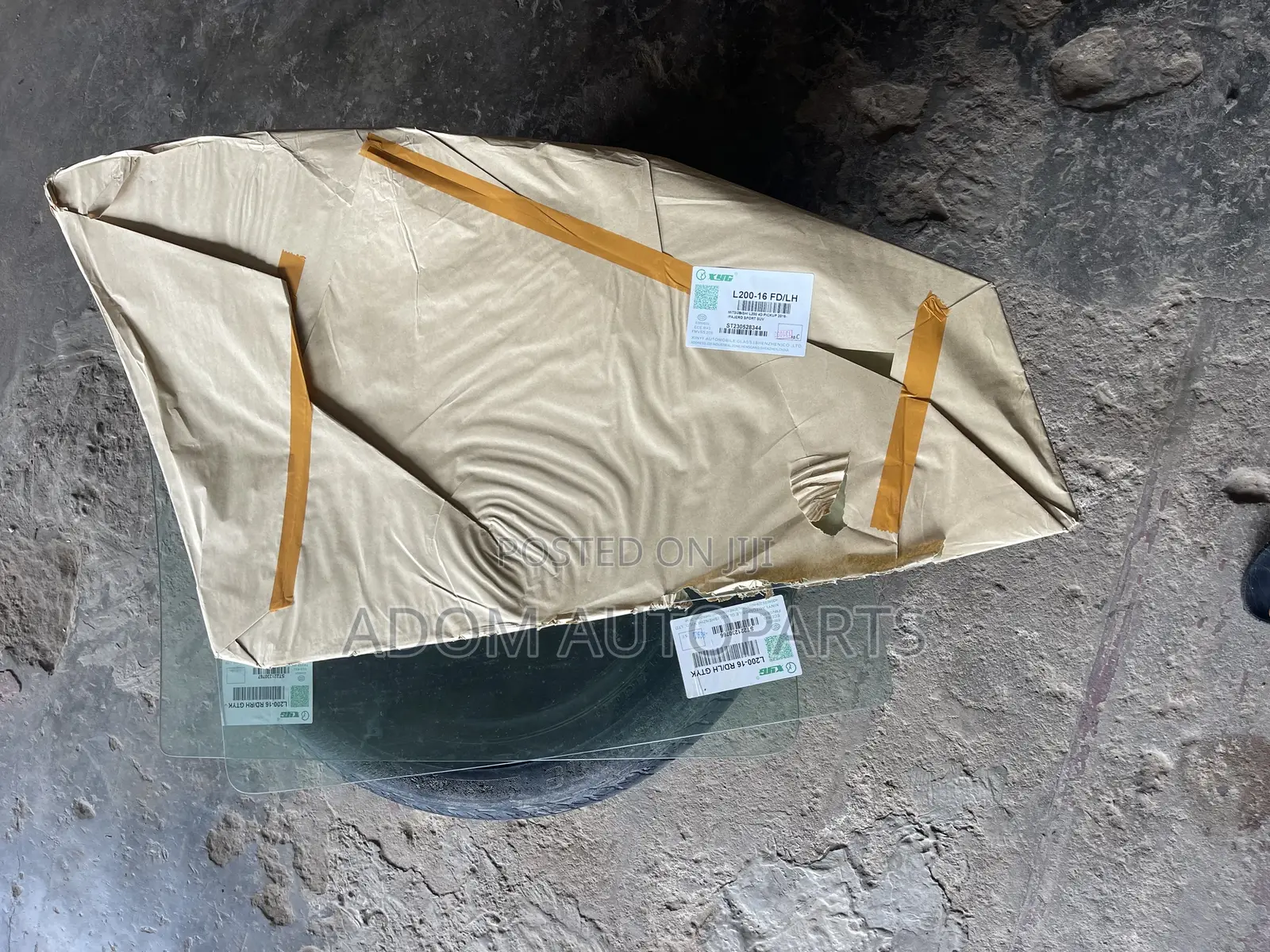Mitsubishi L200 Pajero Outlander Door Glass