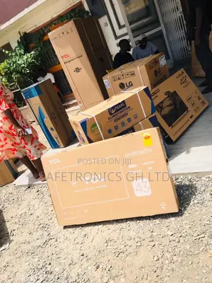 43 Inches Glossy Black TCL S5400 Electric Led HDR Tv