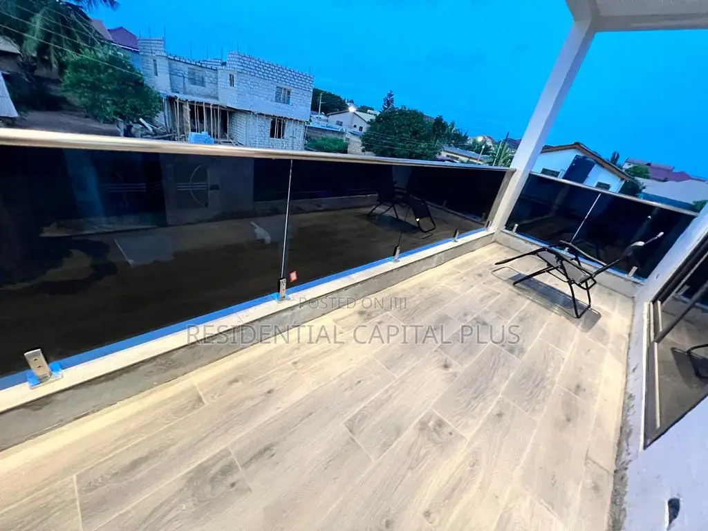 4bdrm Duplex in Spintex for sale