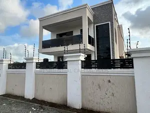 4bdrm Duplex in Spintex for sale