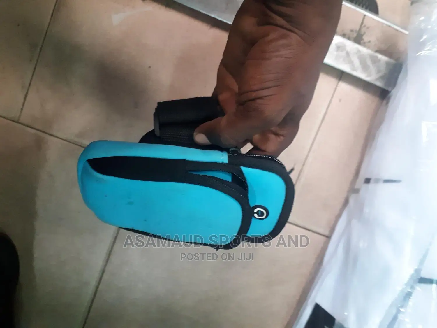 Original Fone Holder For Jogging At Cool Price