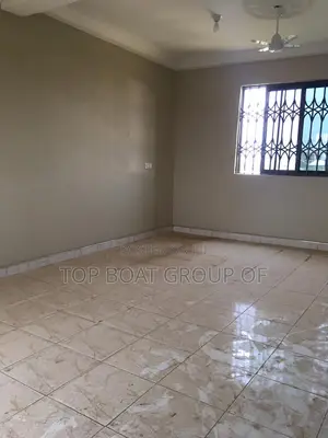5bdrm House in Top Boat Estate, Kumasi Metropolitan for sale