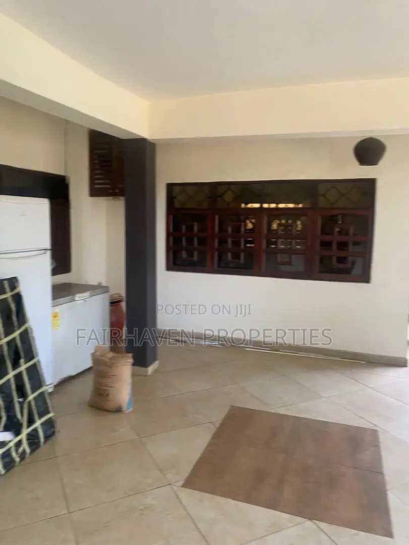 6bdrm House in Cantonment, Cantonments for rent