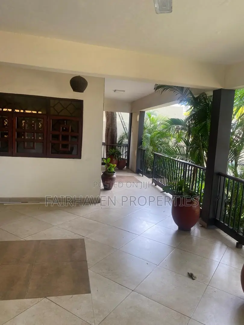 6bdrm House in Cantonment, Cantonments for rent
