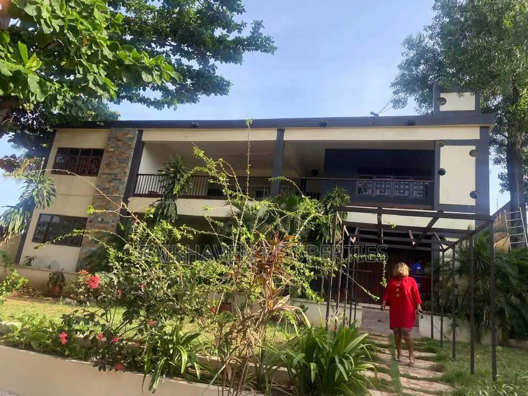 6bdrm House in Cantonment, Cantonments for rent