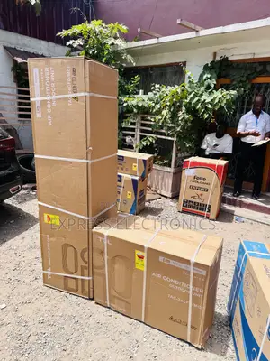Neatly Sealed in Box TCL 2hp Floor Standing