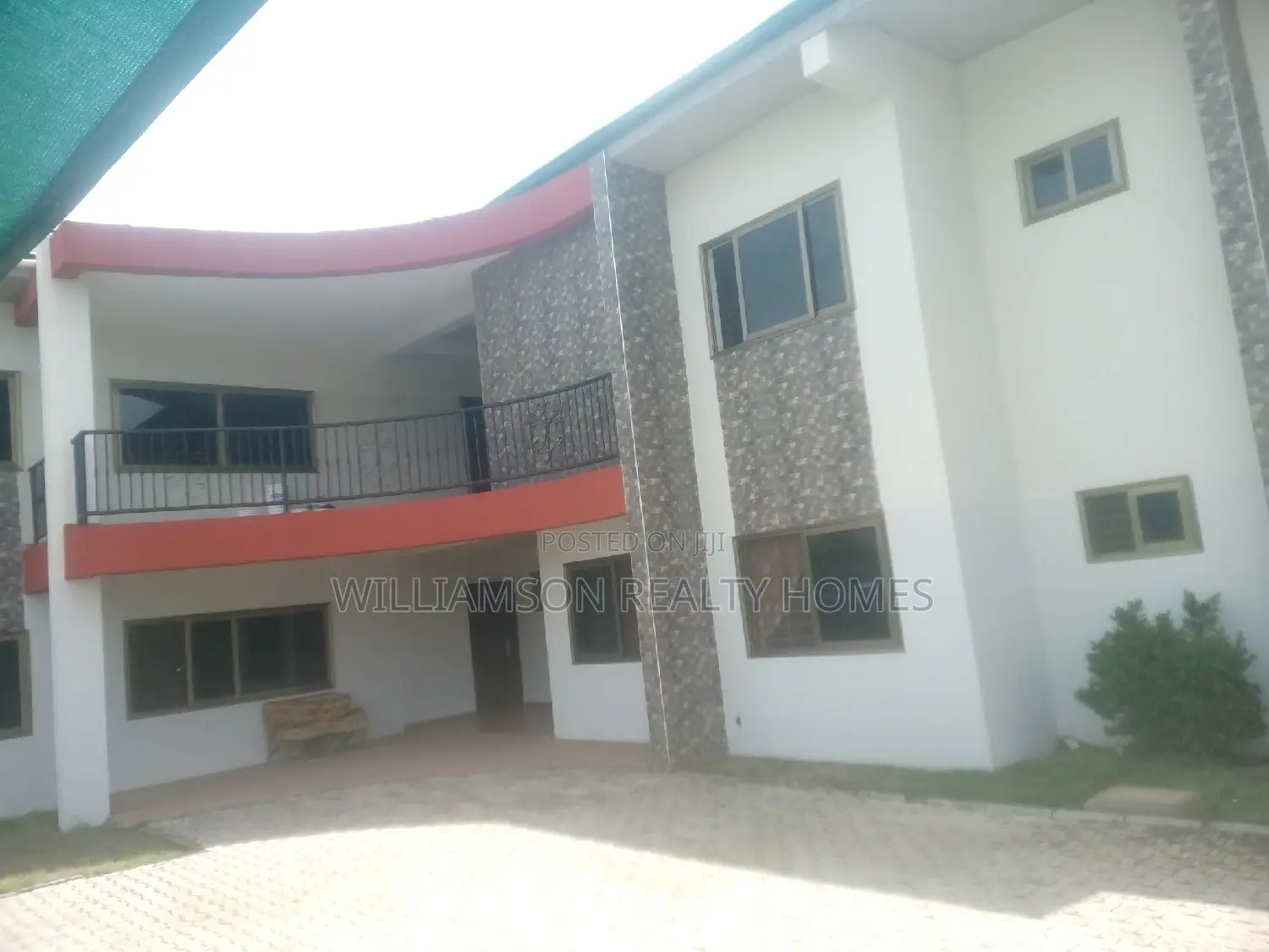 3bdrm Apartment in Community 20 Estate, Spintex for rent
