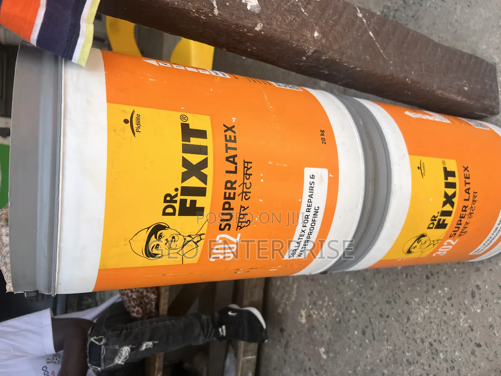 Dr. Fixit Super Latex Waterproof Liquid