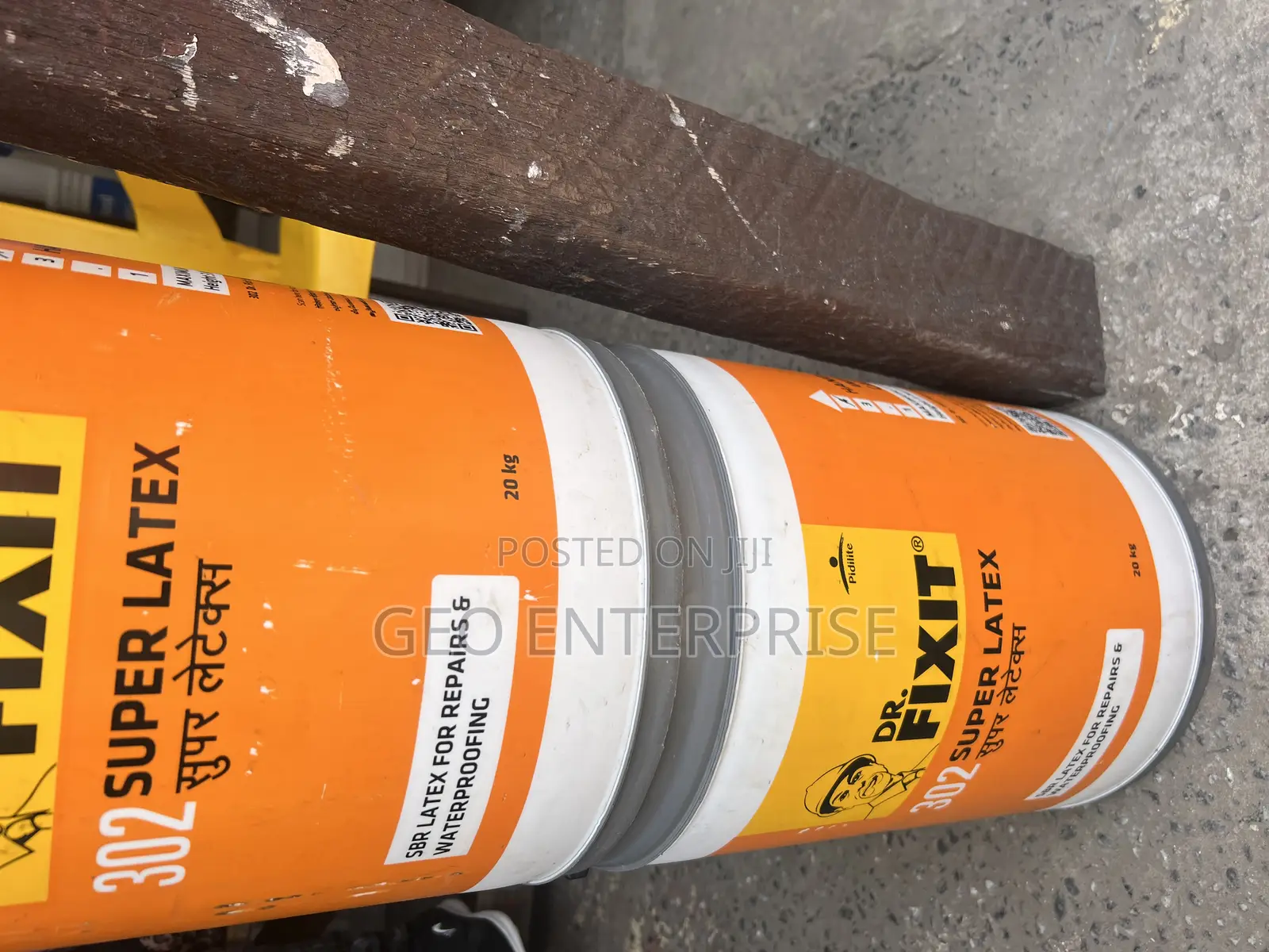 Dr. Fixit Super Latex Waterproof Liquid
