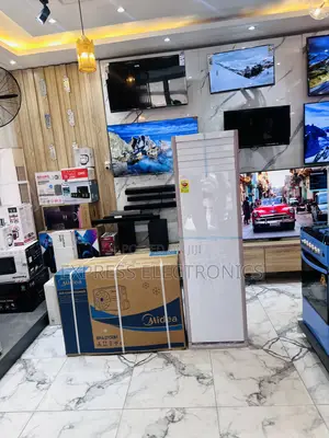 High Sleek Floor Standing 3hp Split R410 Gas