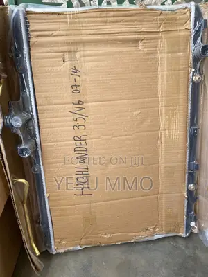 Toyota Highlander 2014 Radiator