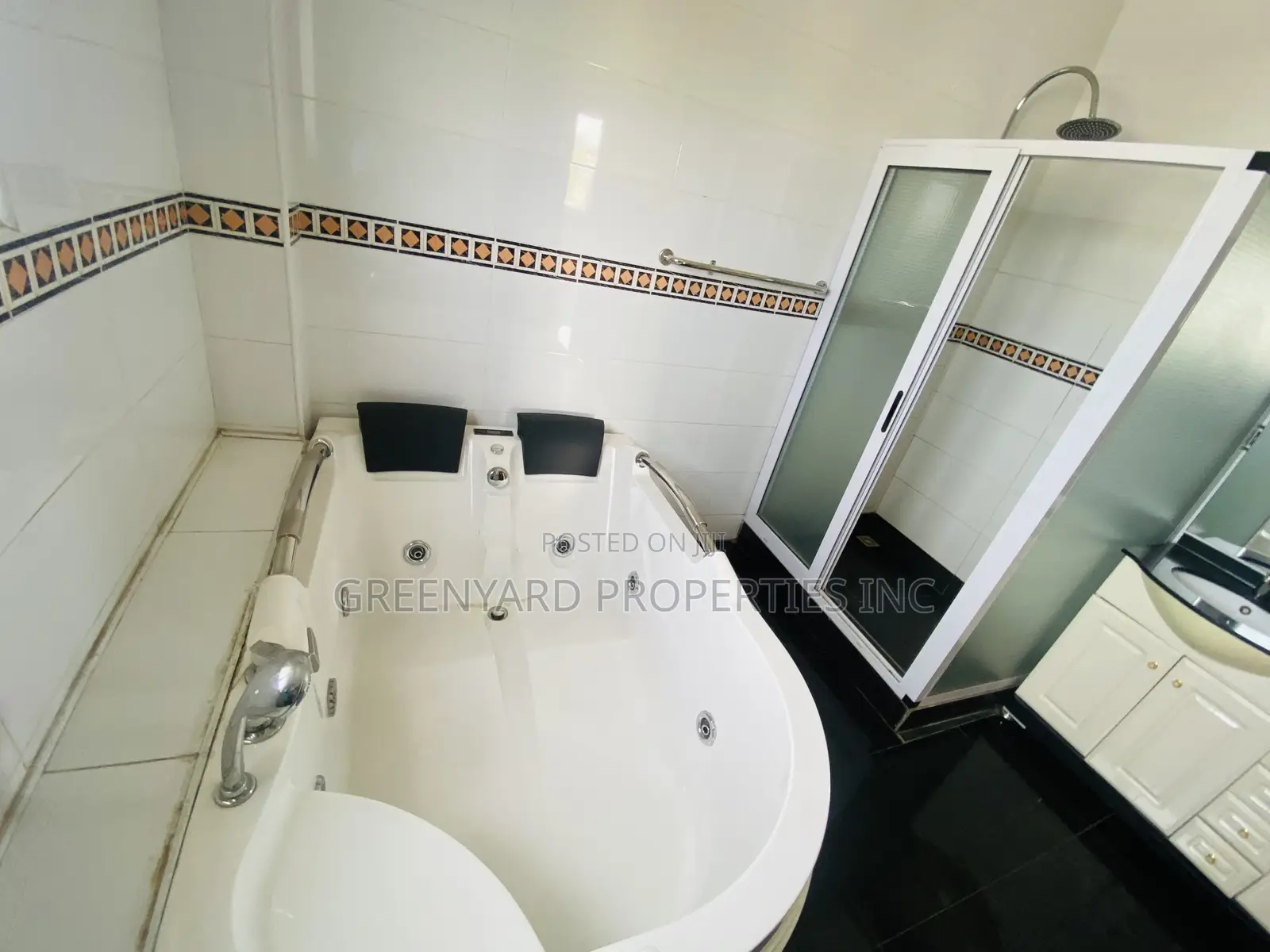 Furnished 4bdrm Apartment in East Legon for rent
