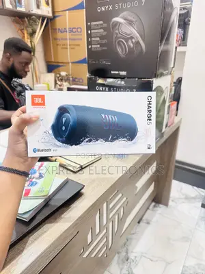 Wireless Sleek Bluetooth Speaker JBL Charge 5