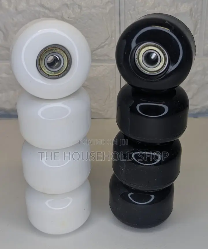 Skateboard Wheels With Free Bearings