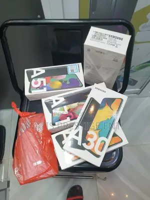 New Samsung Galaxy A71 5G 128 GB Black