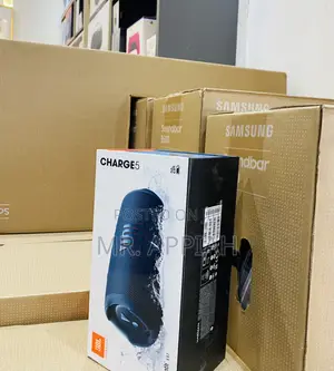 Lovely Design JBL Charge 5 Speaker + Built-in Powerbank