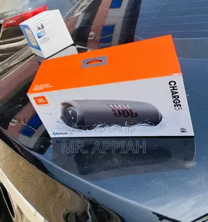 Budget-Friendly JBL Charge 5 Speaker + Built-in Powerbank