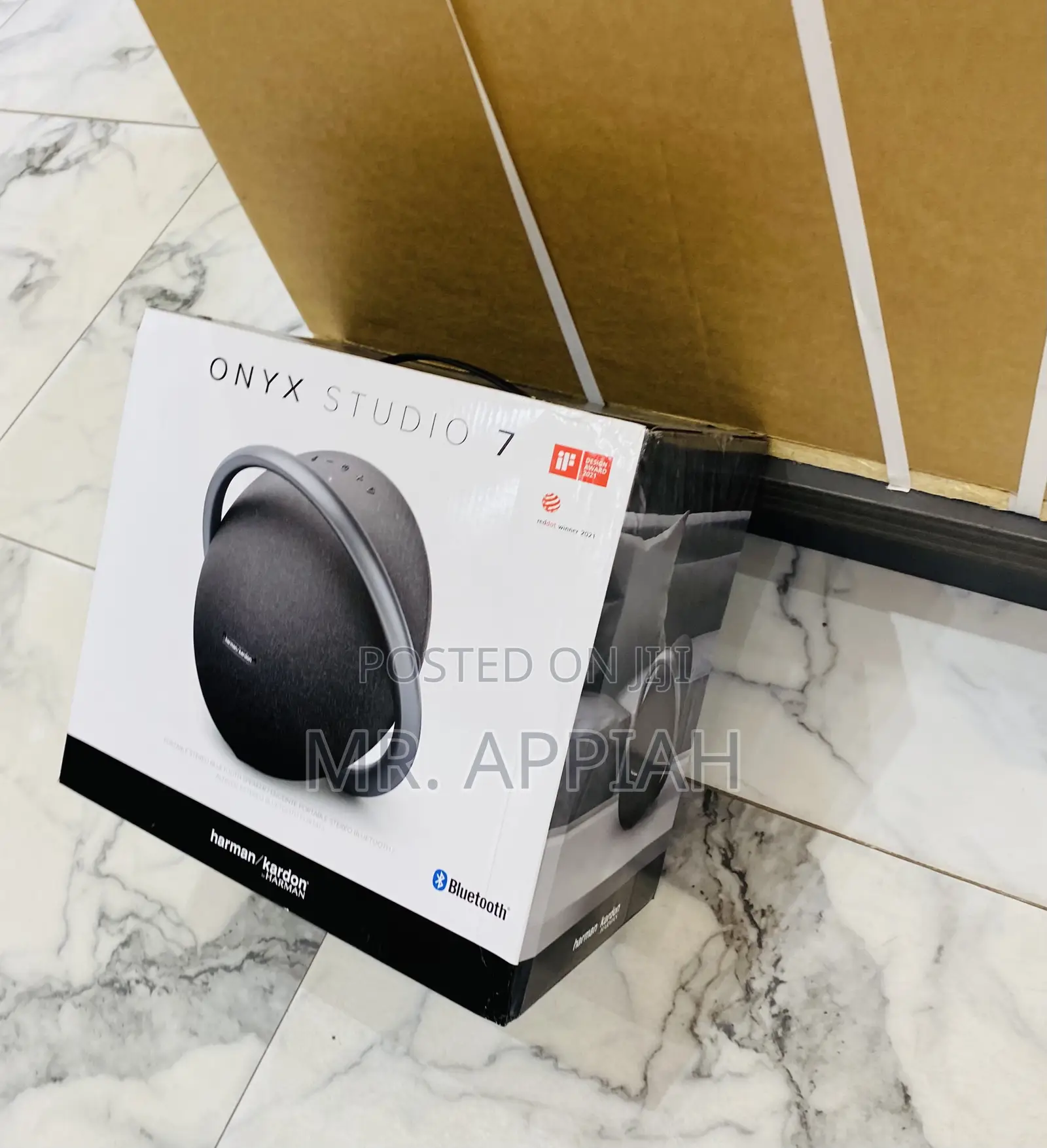 Affordable Onyx 7 Bluetooth Speaker With 8 Hours Play Time