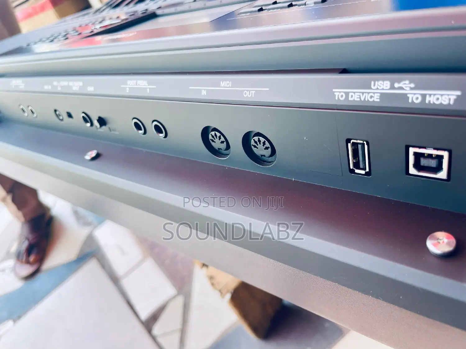 Yamaha PSR-Sx700 61-Key Mid-Level Arranger Keyboard