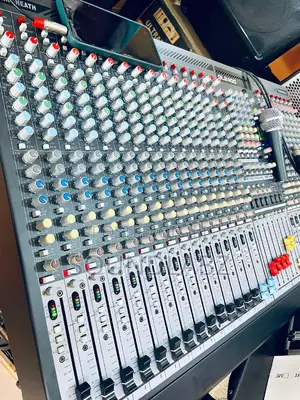 Allen Heath Gl2400-24 Dual-function Live Mixer