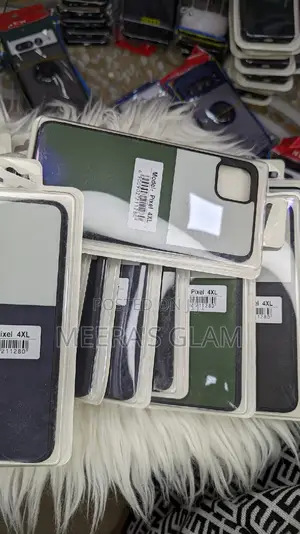 Pixel Cover 4xl