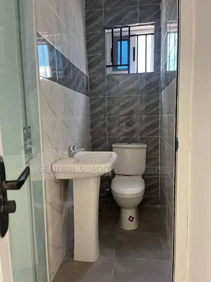 3bdrm Duplex in Suadom Properties, Baatsona Total for rent