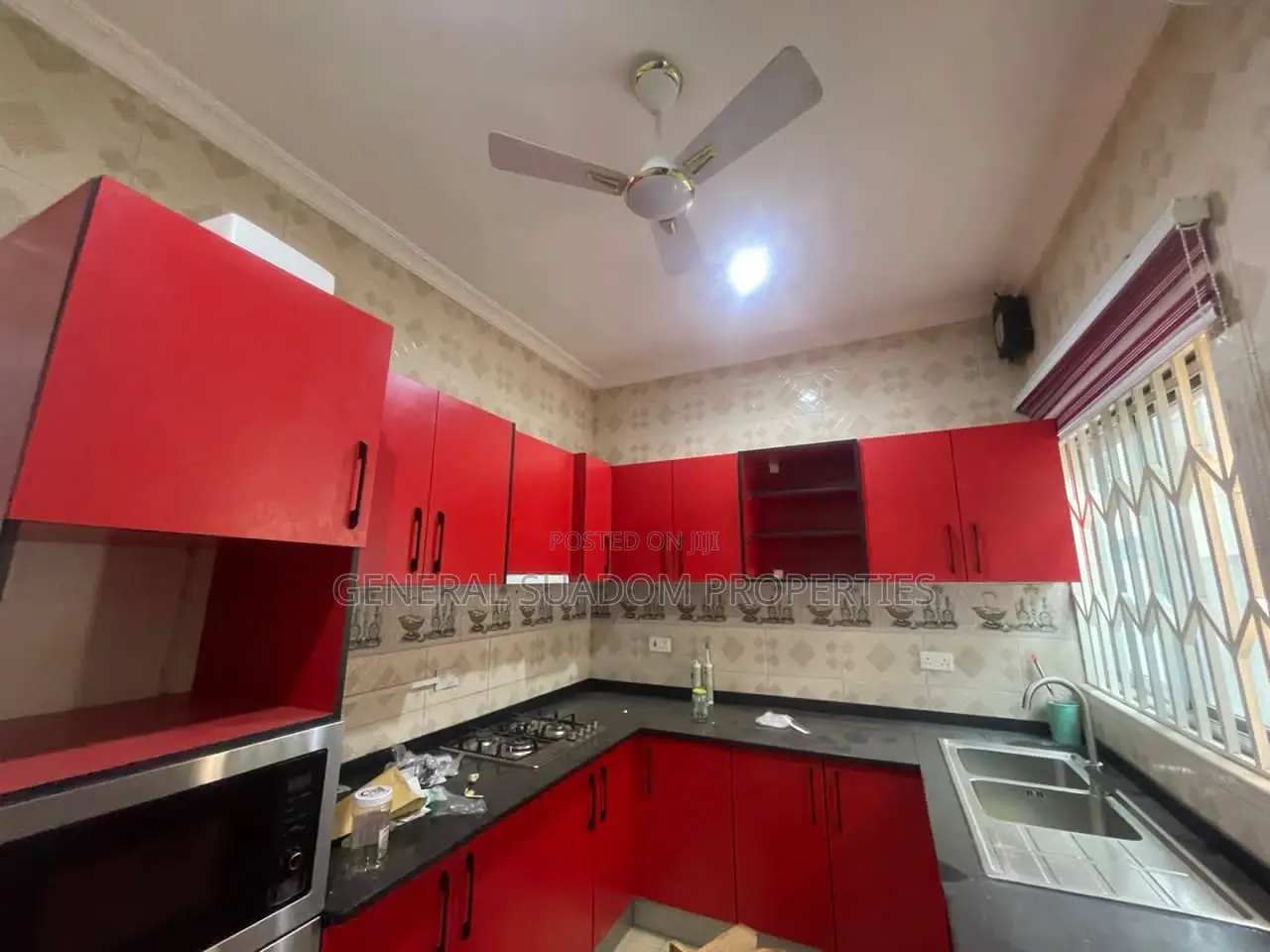 3bdrm House in Suadom Properties, Baatsona Total for rent