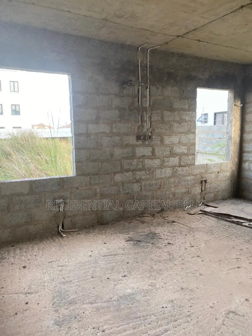 4bdrm House in Adjiringanor, Bawaleshie for sale