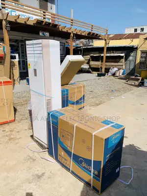 Well Design Midea 3.0hp Floor Standing Air Conditioner.