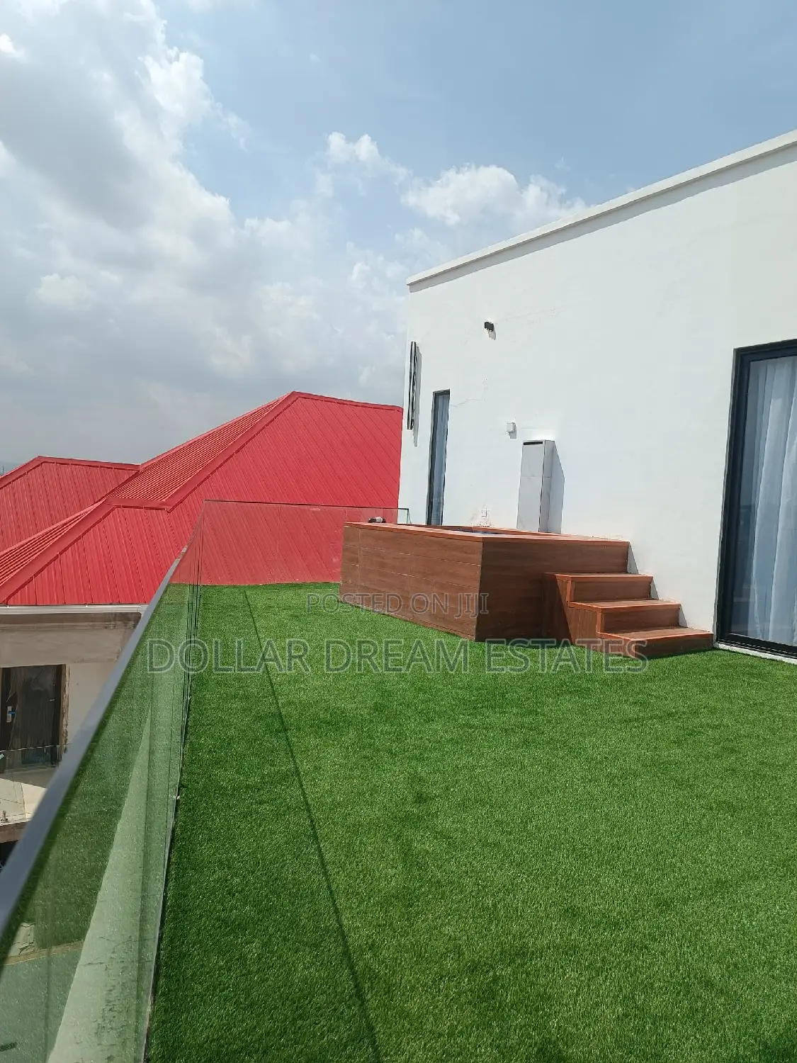 6bdrm House in East Legon for sale