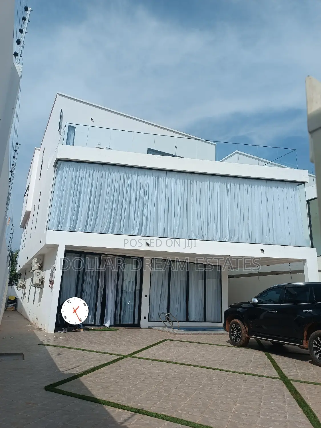 6bdrm House in East Legon for sale