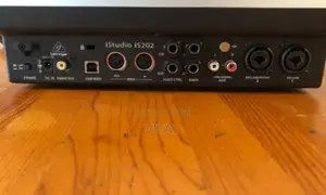 Mobile Studio Behringer Is202
