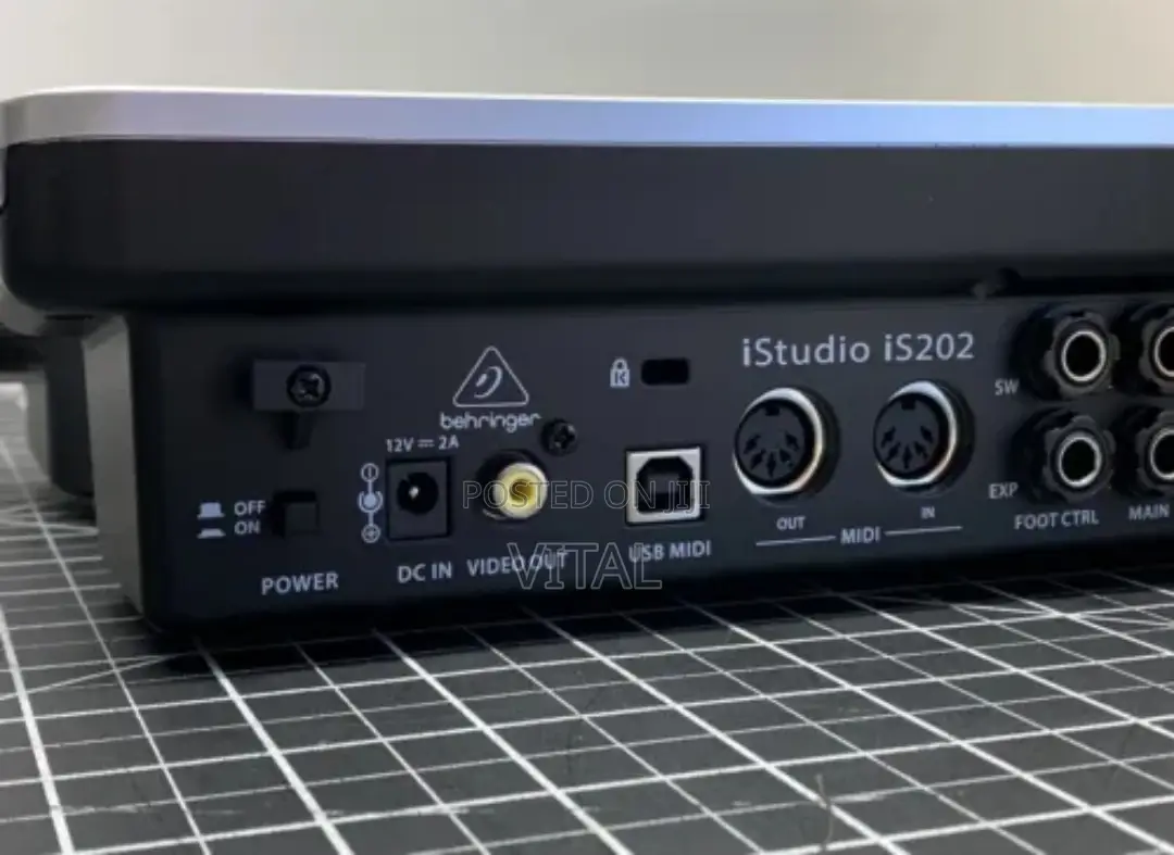 Mobile Studio Behringer Is202