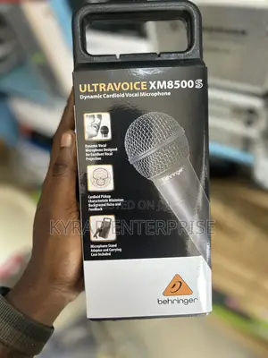 BEHRINGER Ultra Voice Xm8500s