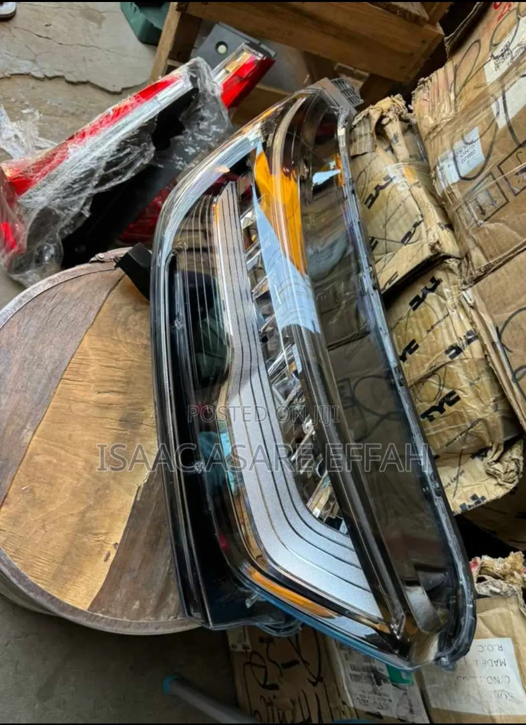 Dealer in All Kinds of Car Headlights and Taillights