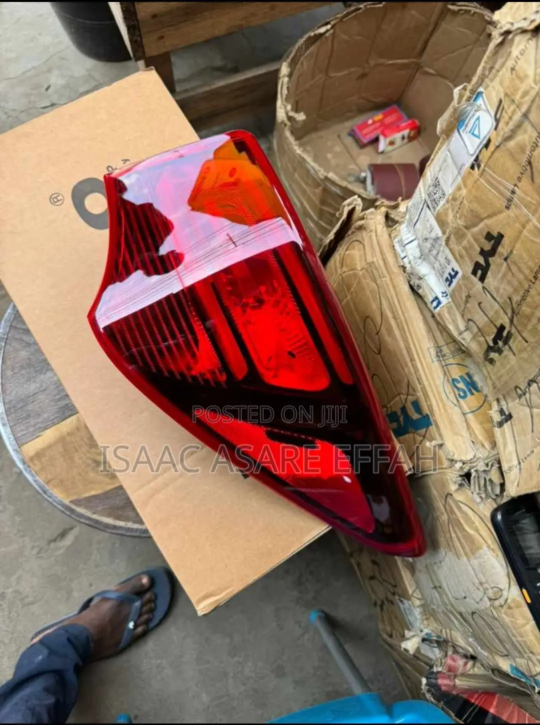 Dealer in All Kinds of Car Headlights and Taillights
