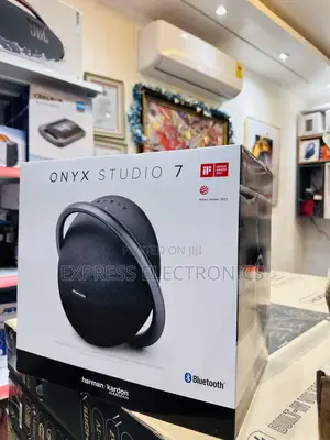 New Sleek Onyx 7 Bluetooth Speaker.